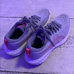 ASICS Women's Gray and Pink Running Shoes size 9